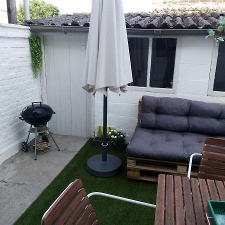 Agreable Maison Avec Cour A 10Min De Liege Herstal Buitenkant foto