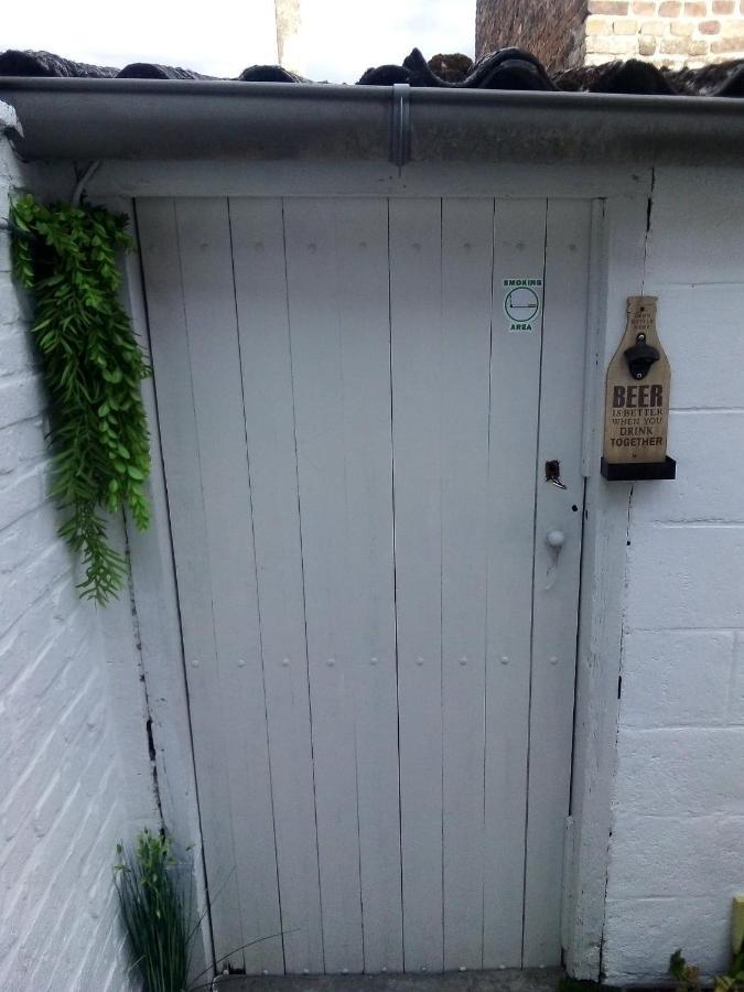 Agreable Maison Avec Cour A 10Min De Liege Herstal Buitenkant foto