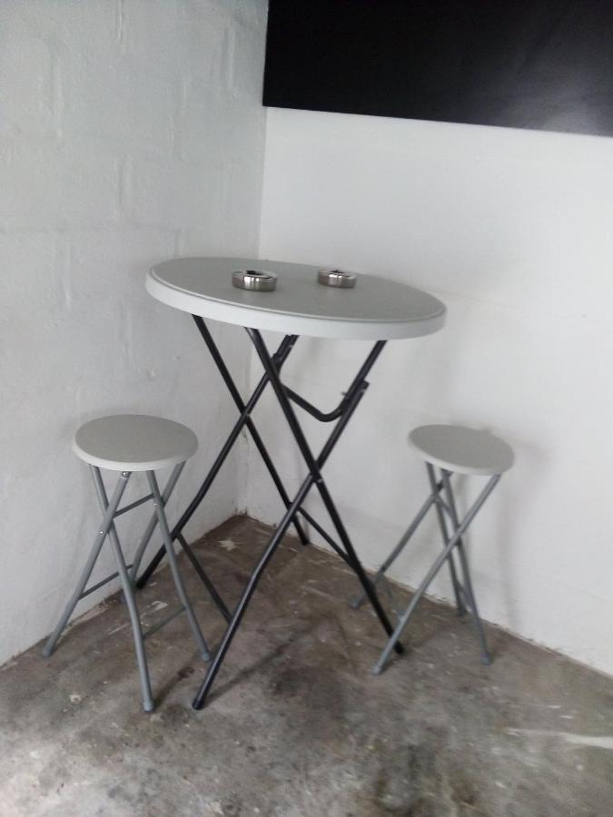 Agreable Maison Avec Cour A 10Min De Liege Herstal Buitenkant foto