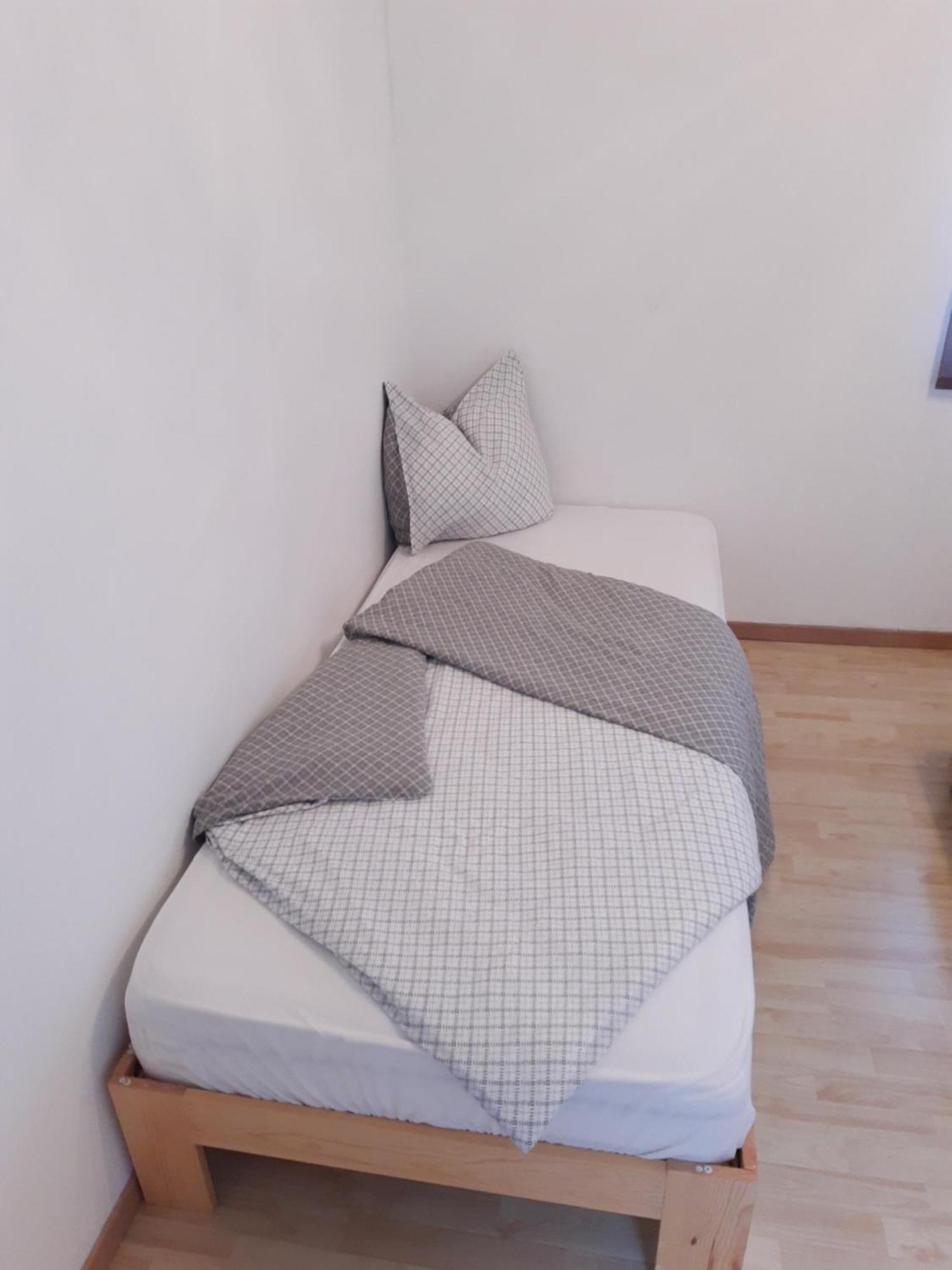 Agreable Maison Avec Cour A 10Min De Liege Herstal Buitenkant foto