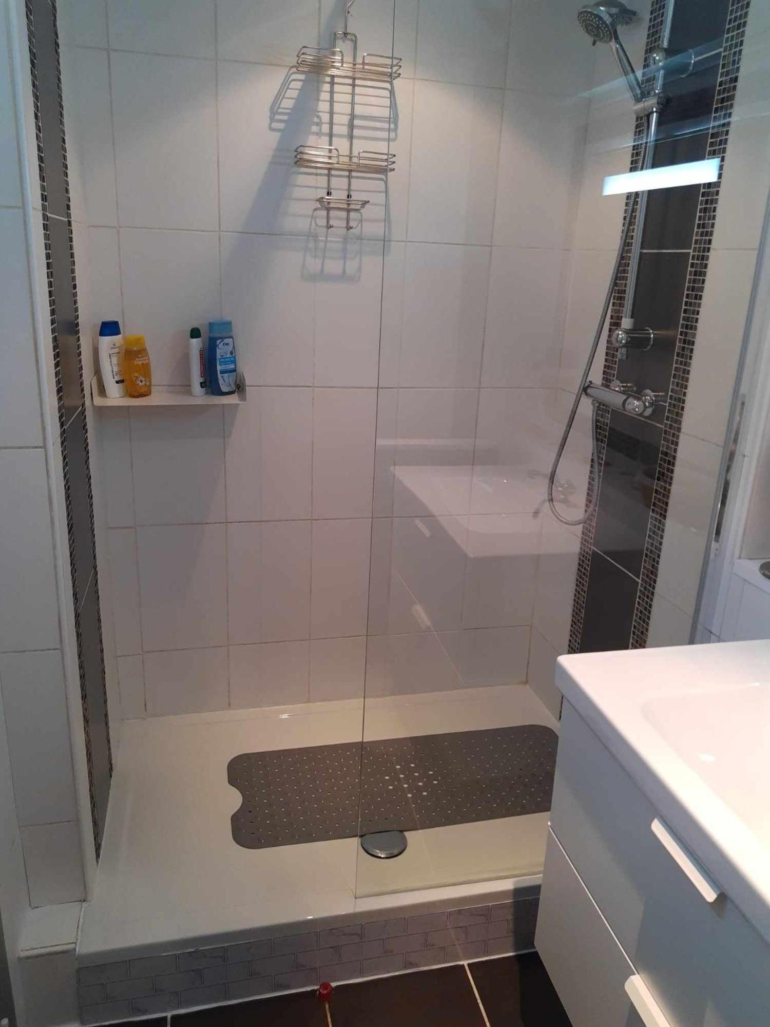 Agreable Maison Avec Cour A 10Min De Liege Herstal Buitenkant foto